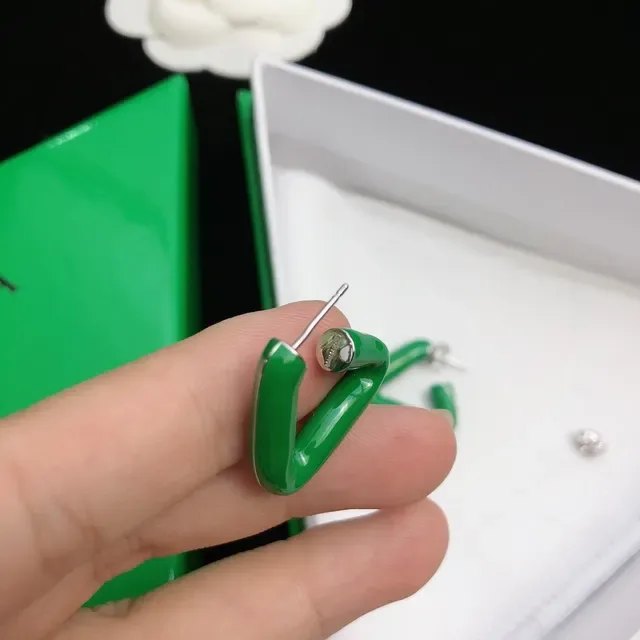 Bottega Veneta Boucles d'Oreilles Hoop Ouvertes Géométriques Vertes 7