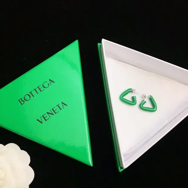 Bottega Veneta Boucles d'Oreilles Hoop Ouvertes Géométriques Vertes 8