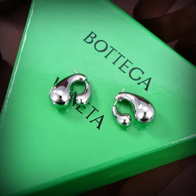Bottega Veneta Sardine Asymmetrical Teardrop Polished Gold and Silver Earrings 4