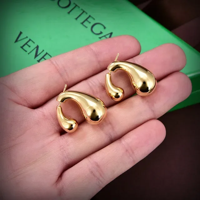 Bottega Veneta Sardine Asymmetrical Teardrop Polished Gold and Silver Earrings 5