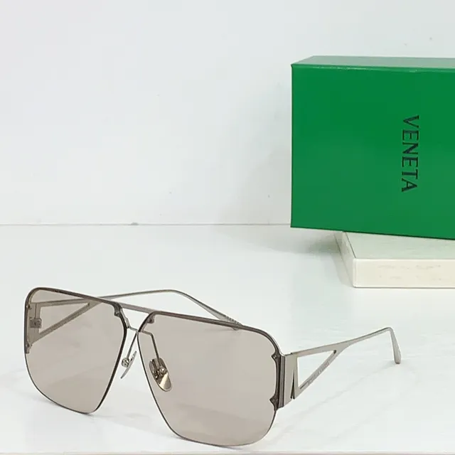 Bottega Veneta Óculos de Sol Escudo Aviador Armação de Metal Dourado Amarelo 2
