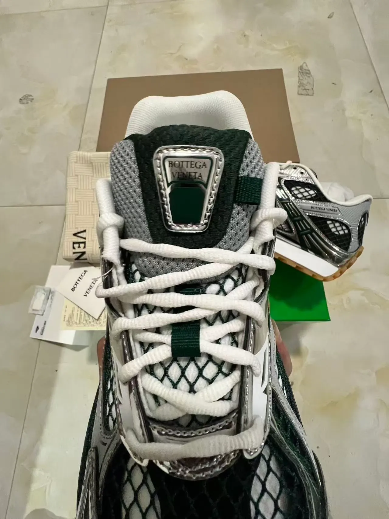 Bottega Veneta Argent Noir Métallique Cage Superposition Panneaux Grille-Mesh Ventilation Sneakers Lifestyle 4