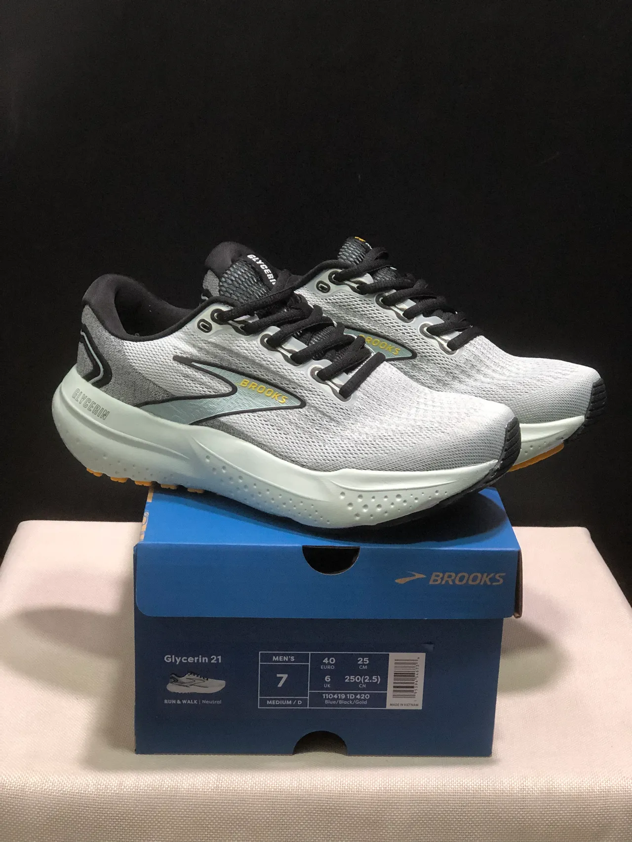 Brooks Glycerin Cinza claro e hortelã Tênis de corrida 2