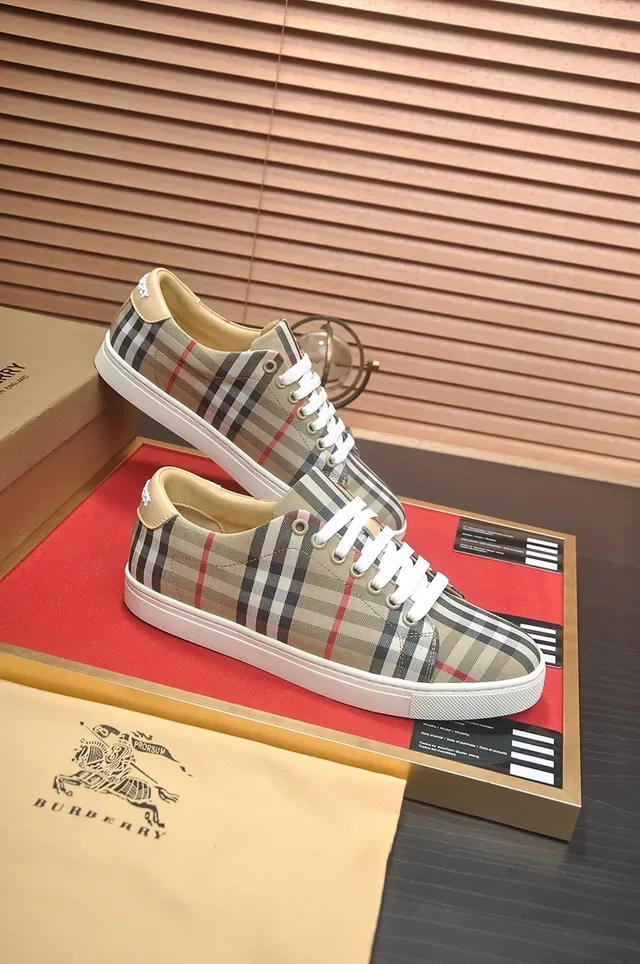 Burberry Beige Blanc Motif à Carreaux Toile Partie Supérieure Semelle en Caoutchouc Sneakers Lifestyle 3