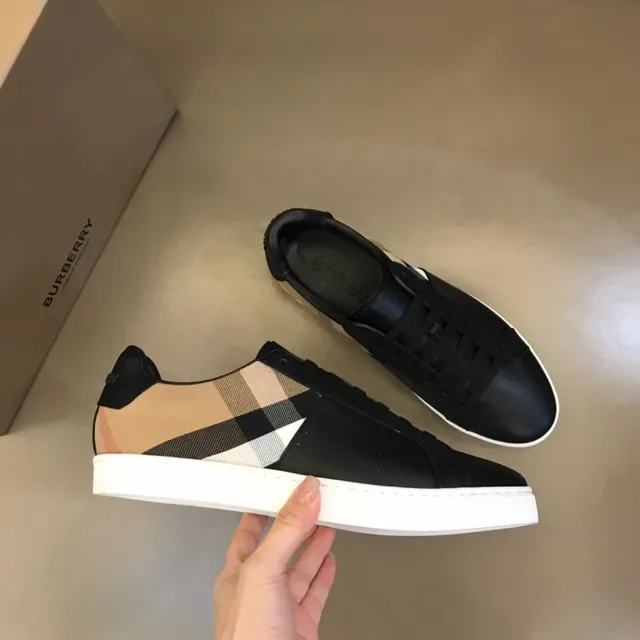 Burberry Noir Beige Cuir Supérieur Panneau Latéral à Carreaux Sneakers Lifestyle 3