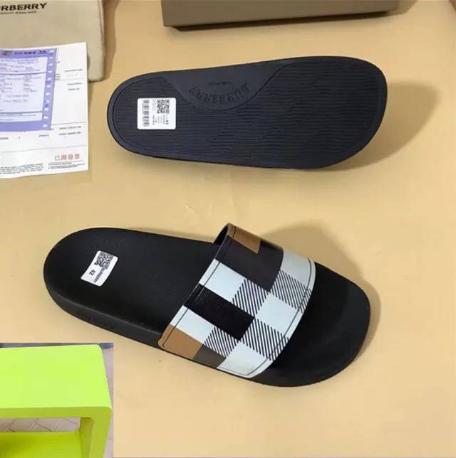 Burberry Black Multicolor Single Wide Strap House Check Pattern Slippers 2