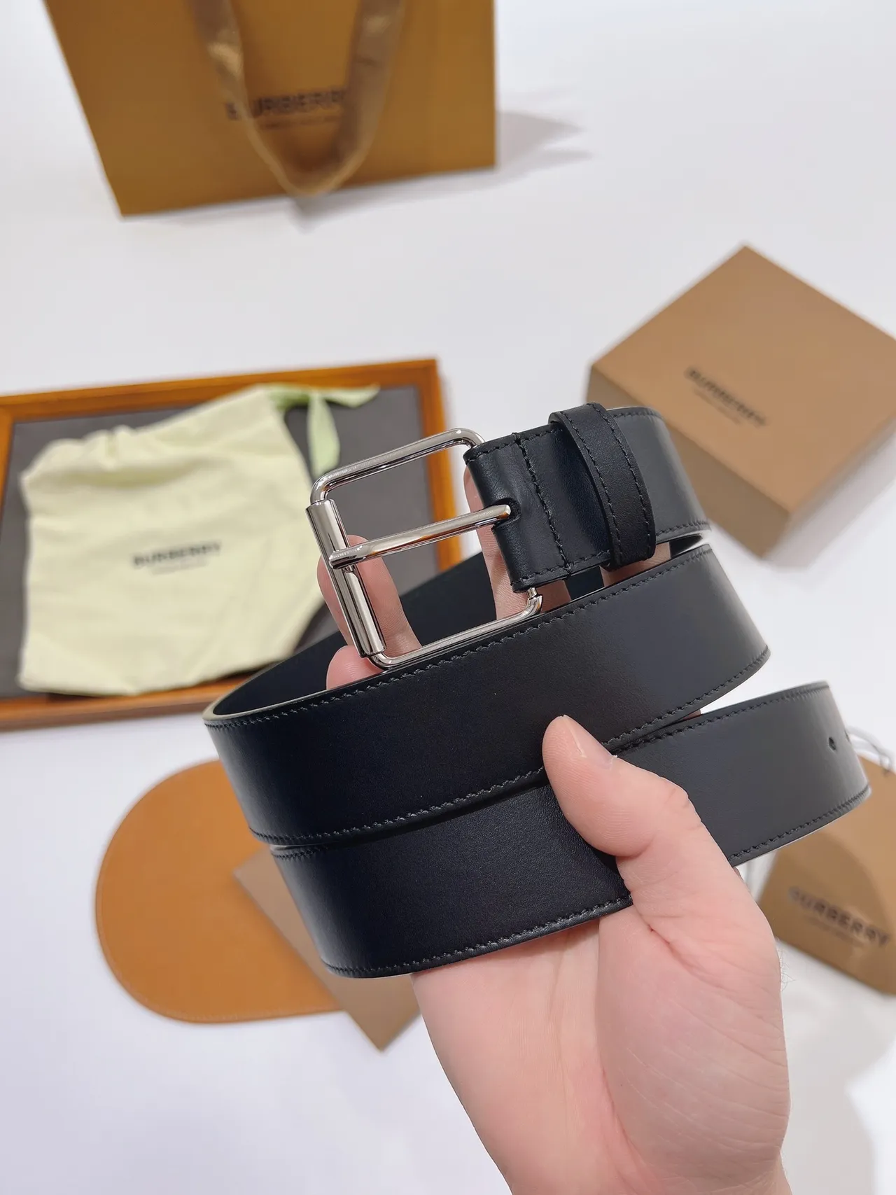 Burberry Black Silver Smooth Rectangular Buckle Leather Belt 2