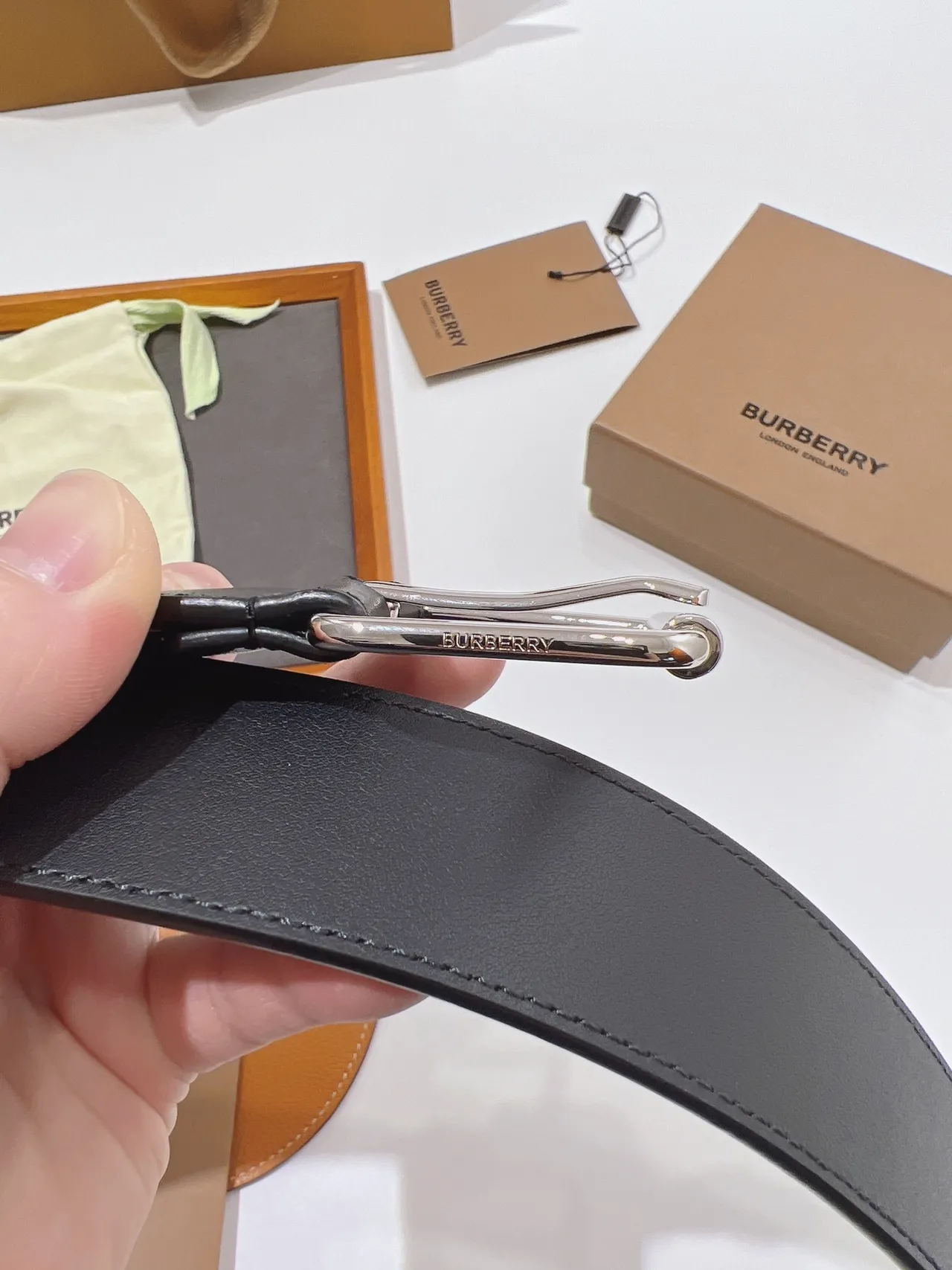 Burberry Black Silver Smooth Rectangular Buckle Leather Belt 6