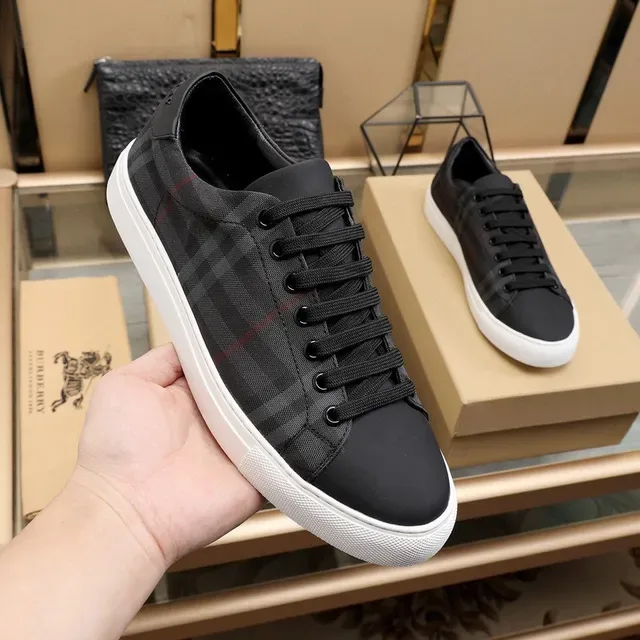 Burberry Noir Blanc House Check Panel Toe Cap Lifestyle Sneakers 7