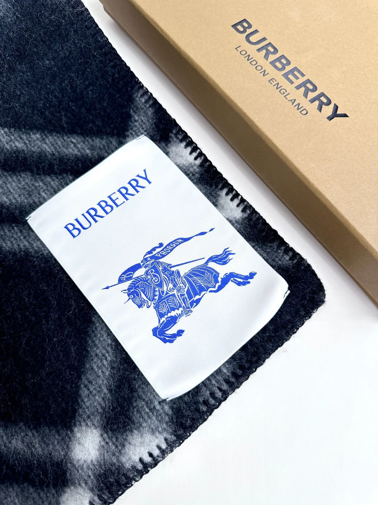 Burberry Black White Plaid Check Wool-Blend Cashmere Scarf 8