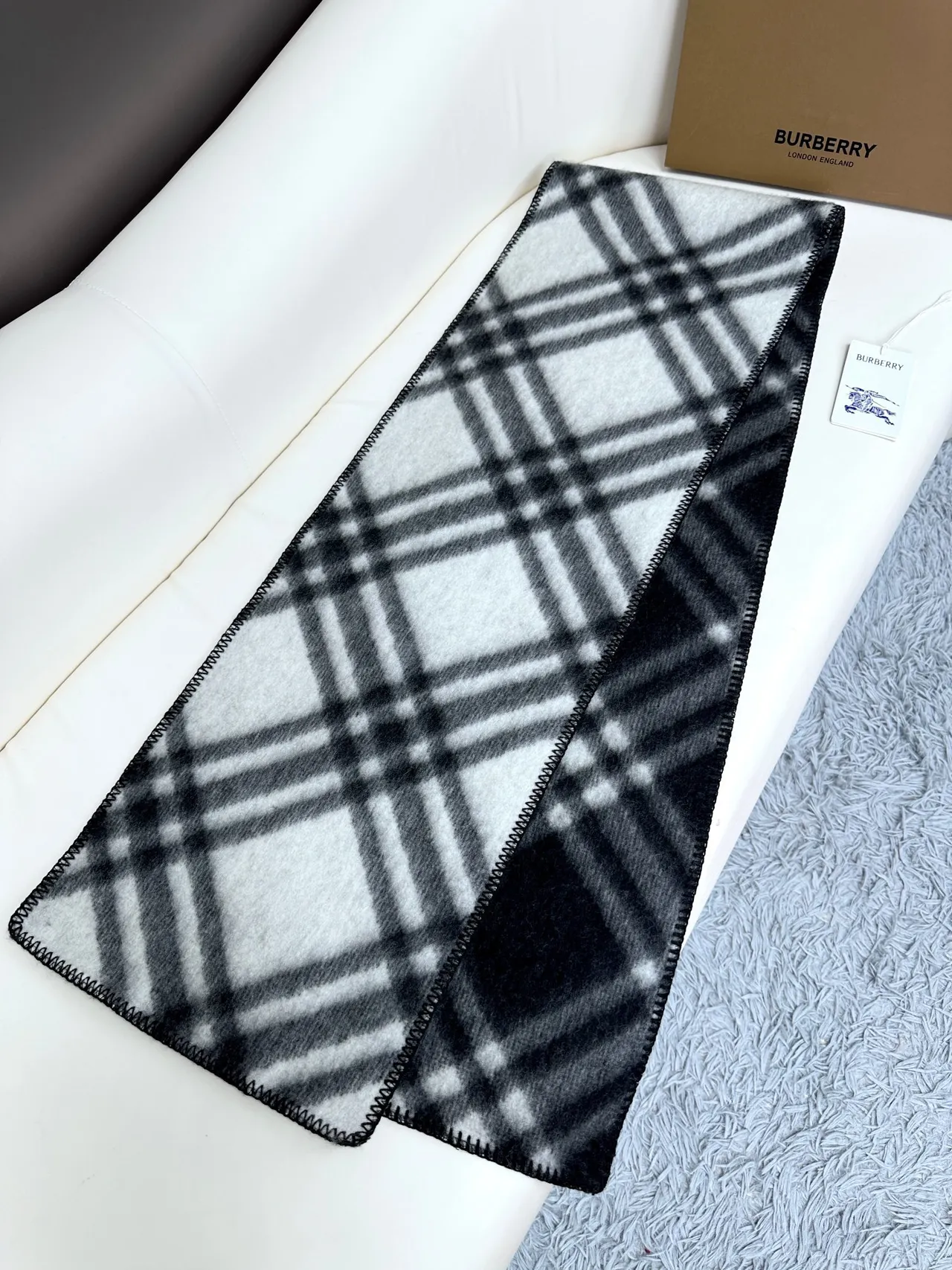 Burberry Black White Plaid Check Wool-Blend Cashmere Scarf 9