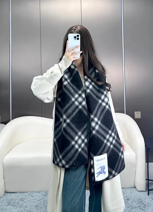 Burberry Black White Plaid Check Wool-Blend Cashmere Scarf 6