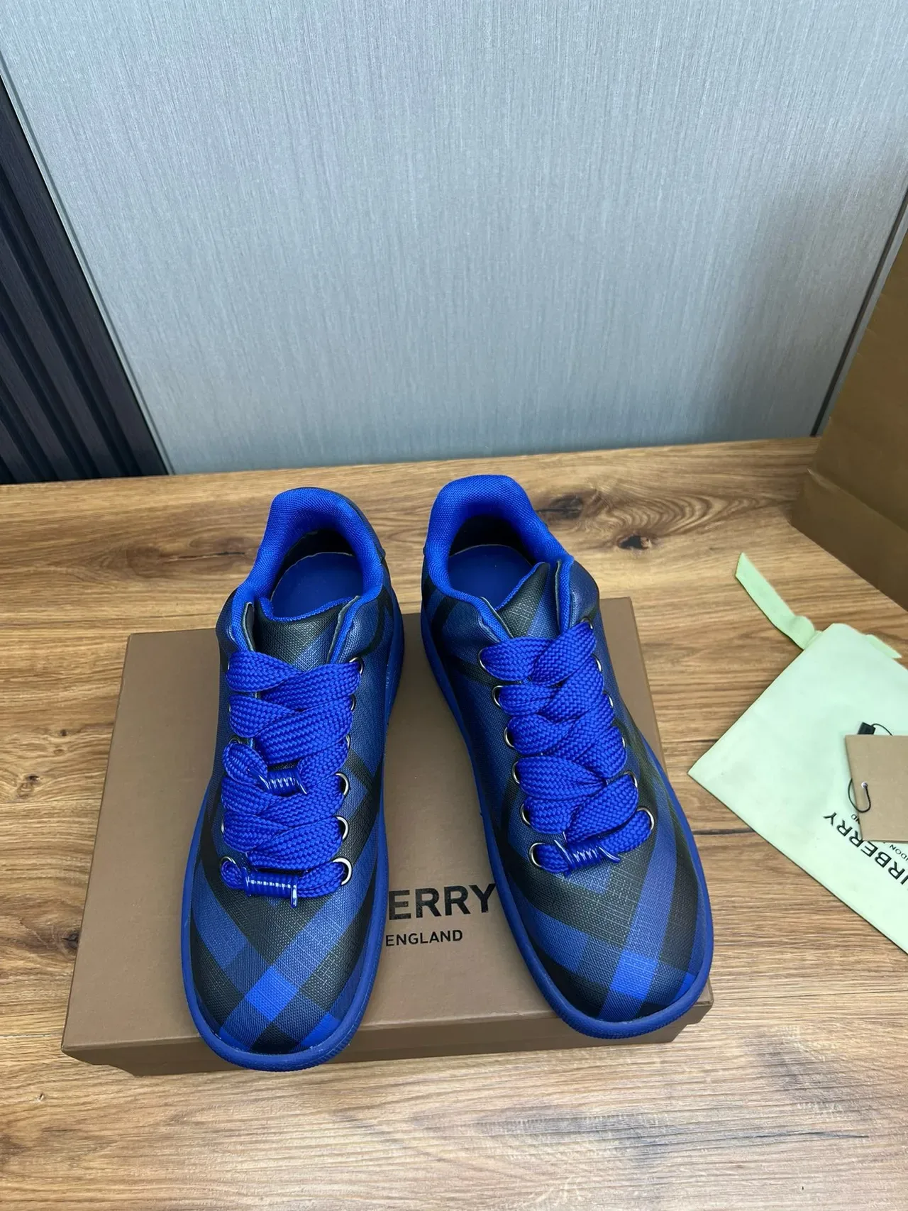 Burberry Bleu Noir imprimé à carreaux Têxtil Supérieur Lacets vibrants et semelle Style de vie sneakers 2