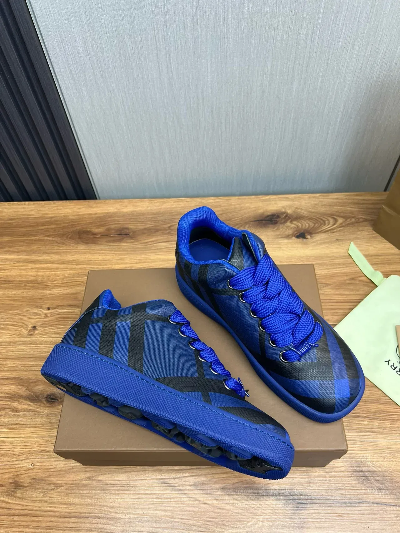 Burberry Bleu Noir imprimé à carreaux Têxtil Supérieur Lacets vibrants et semelle Style de vie sneakers 6