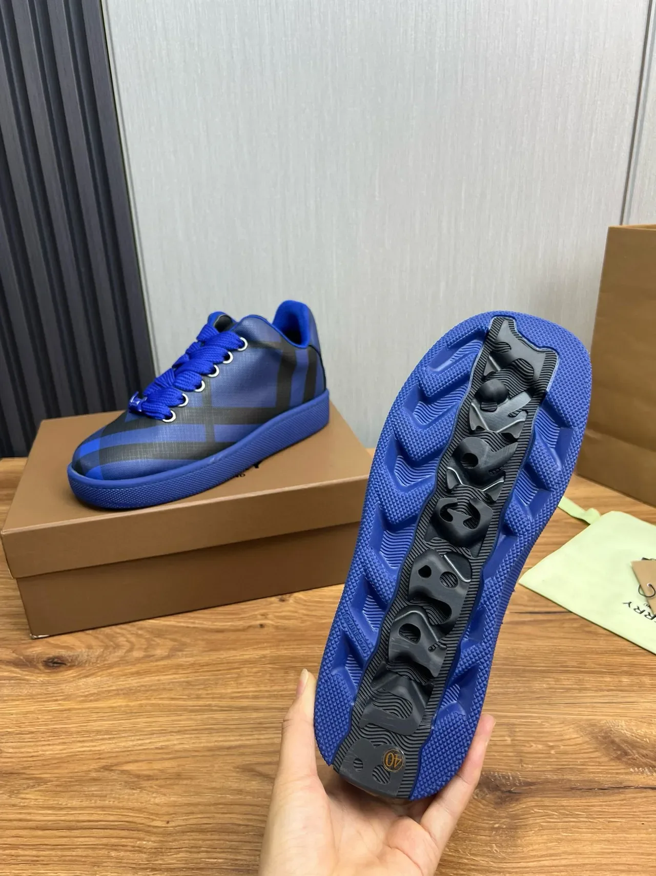 Burberry Bleu Noir imprimé à carreaux Têxtil Supérieur Lacets vibrants et semelle Style de vie sneakers 9