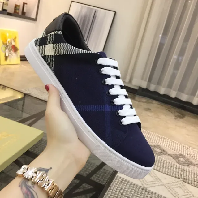 Burberry House Check Sneakers Bleu Marine Blanc Toile Lacets Lifestyle Sneakers 4