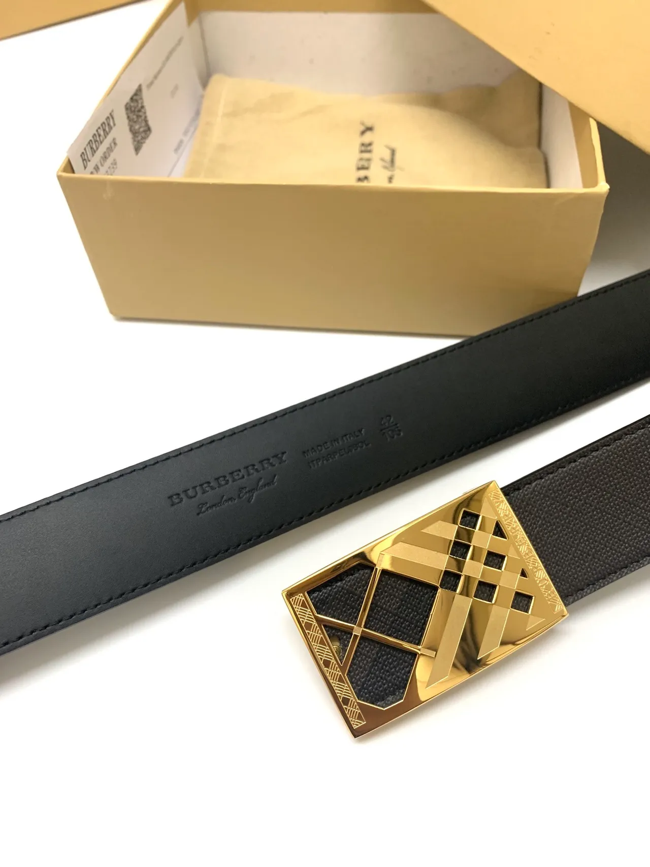 Burberry Knight Check Pattern Black Leather Belt 5