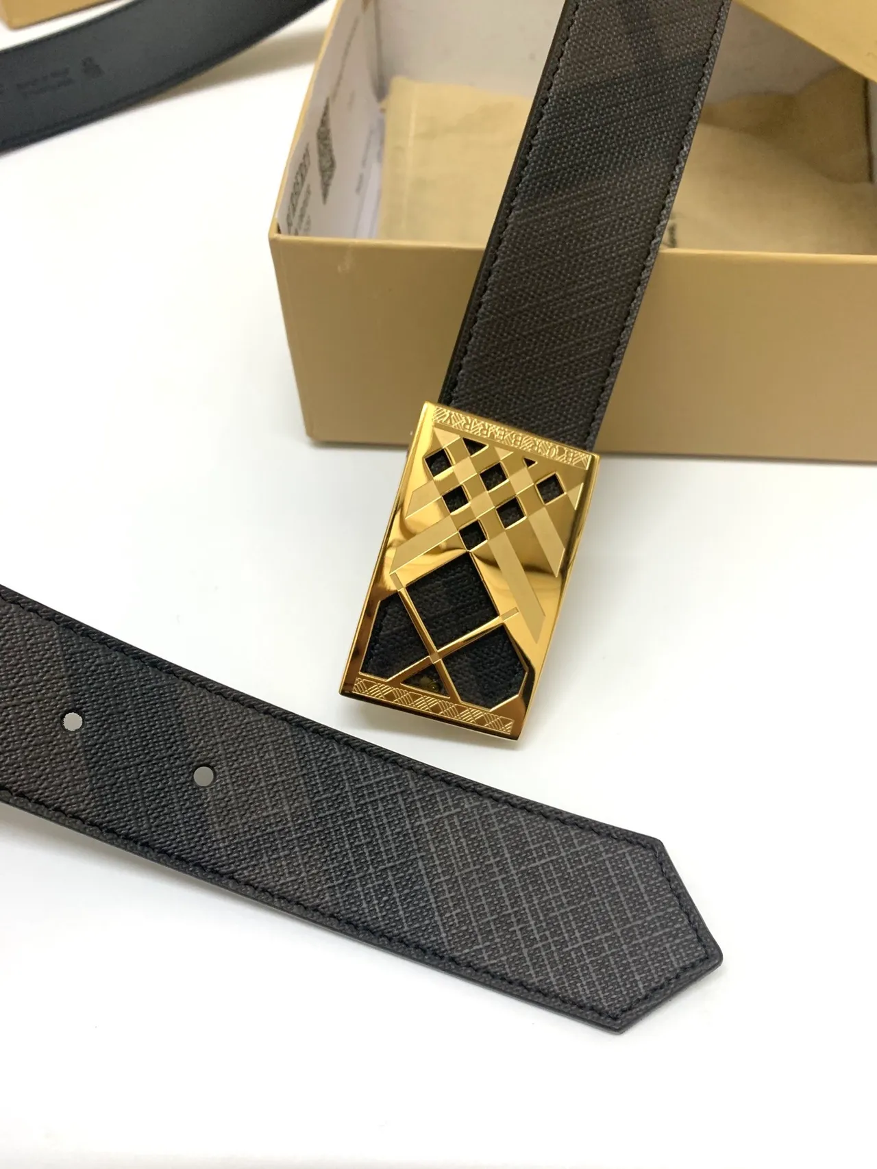 Burberry Knight Check Pattern Black Leather Belt 6