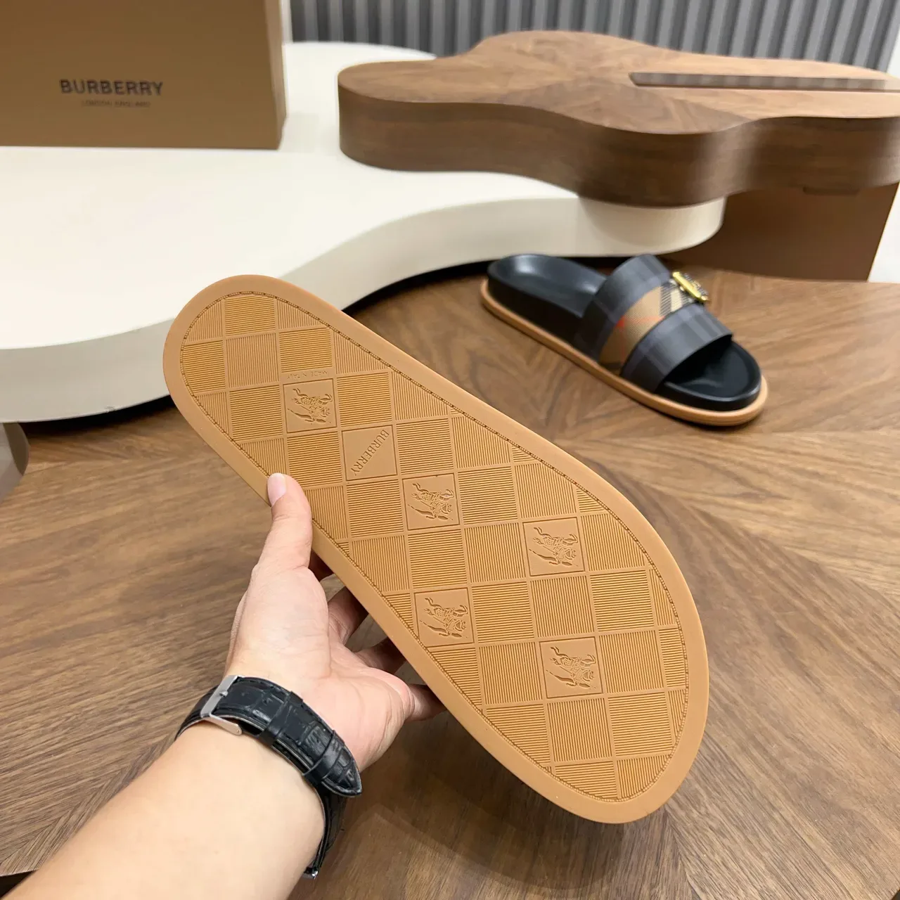 Burberry Knight Check Strap Casual Sandals 3