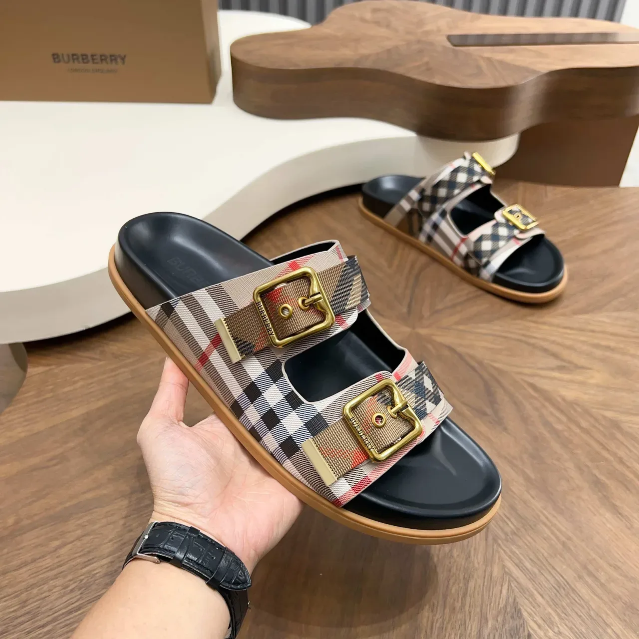 Burberry Knight Check Strap Casual Sandals 5
