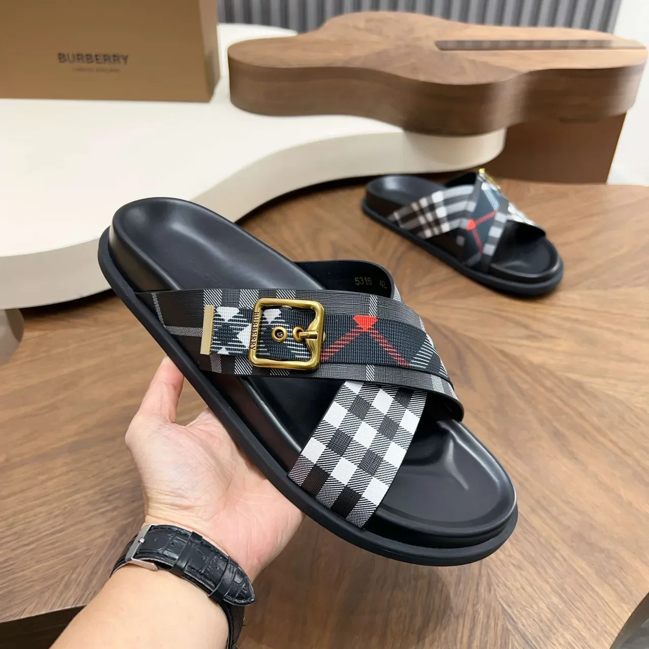 Burberry Knight Check Strap Casual Sandals 8