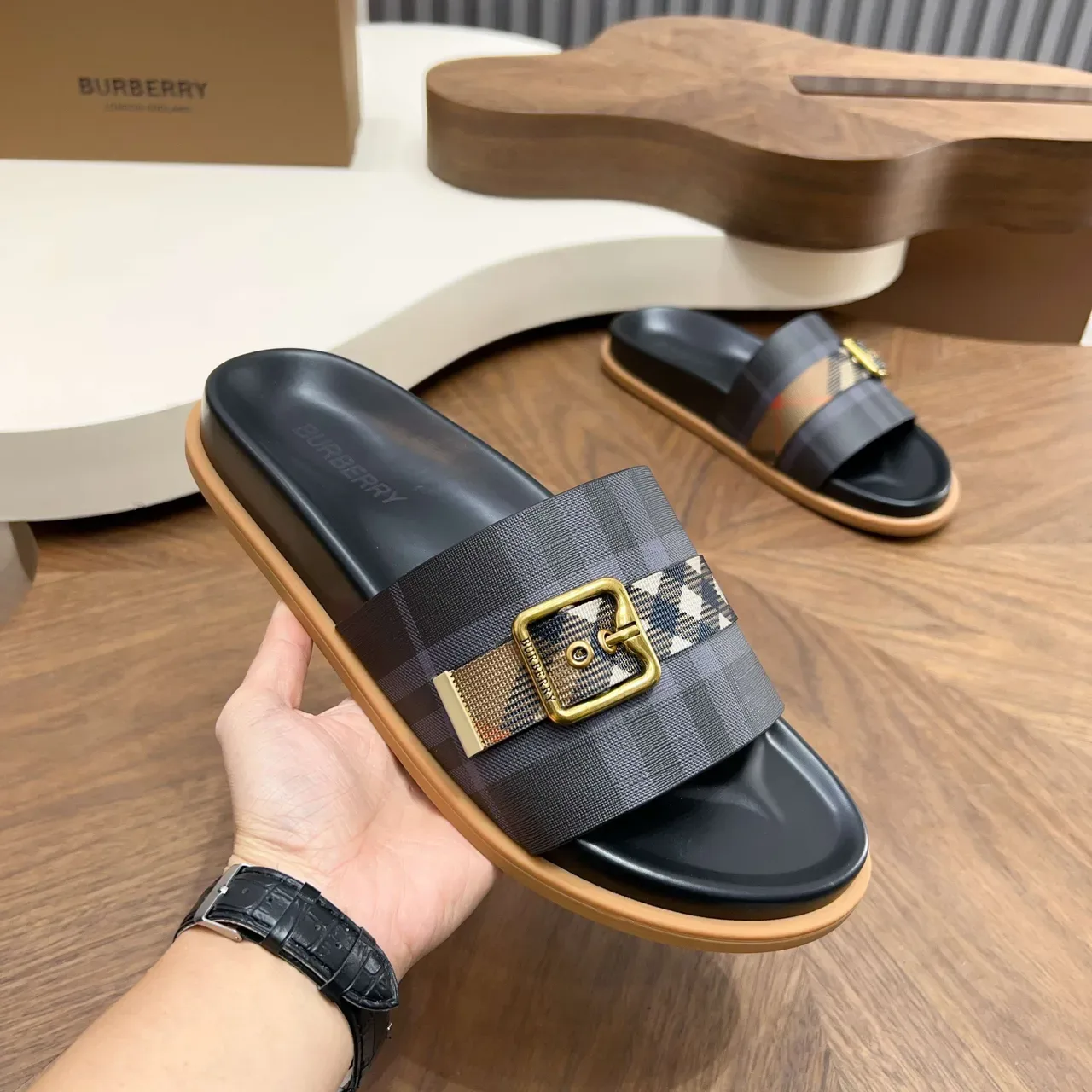 Burberry Knight Check Strap Casual Sandals 11