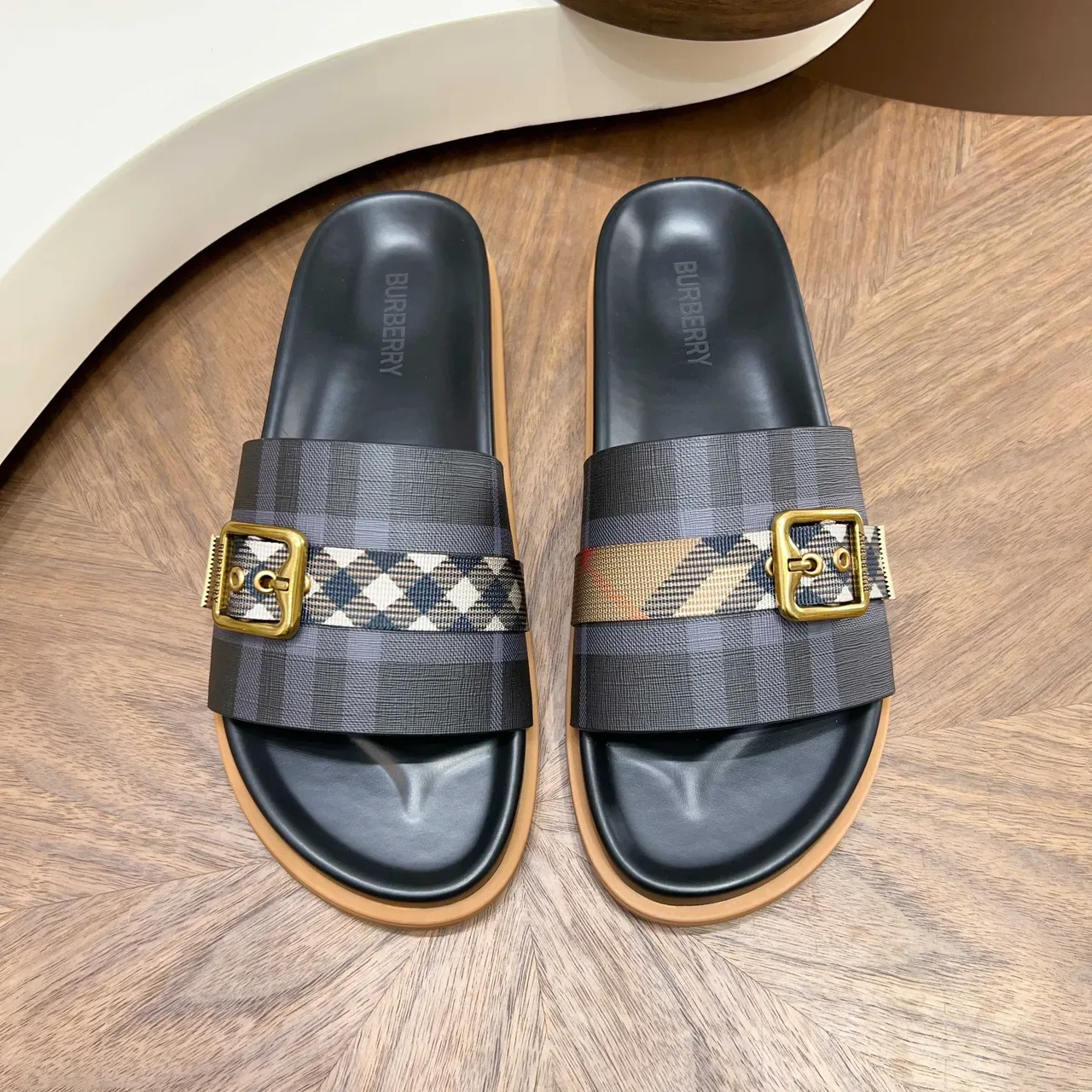 Burberry Knight Check Strap Casual Sandals 20