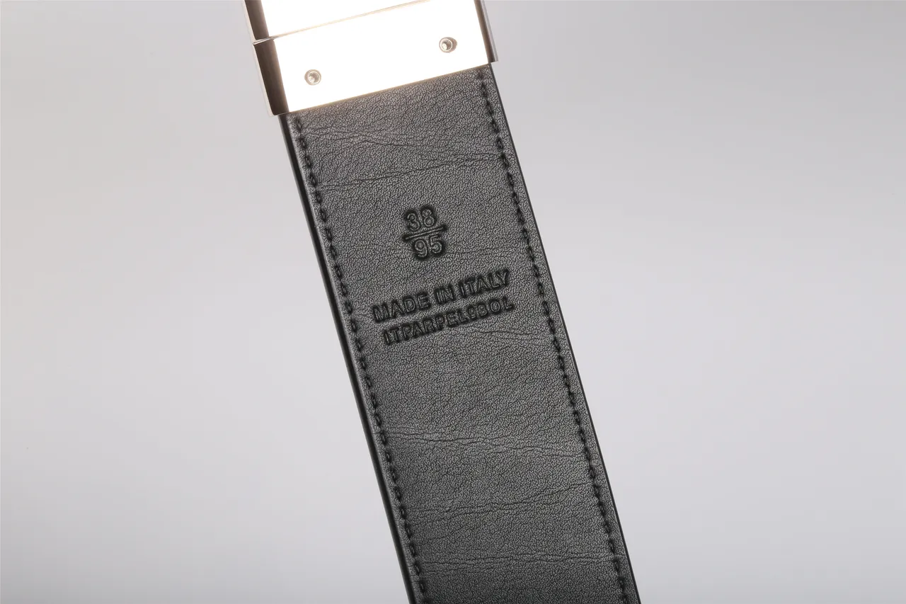 Burberry Knight Gray Black Geometric Check Leather Belt 6