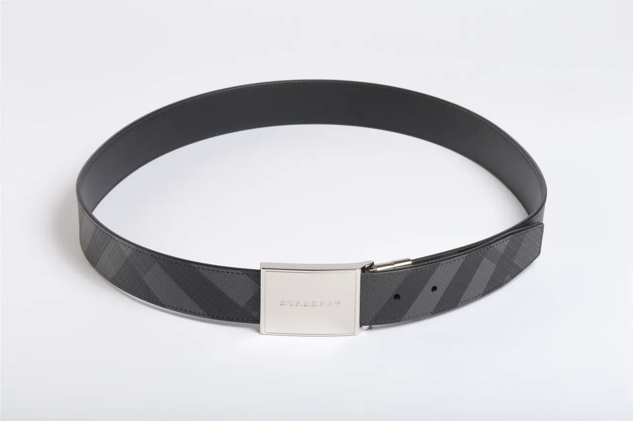 Burberry Knight Gray Black Geometric Check Leather Belt 9