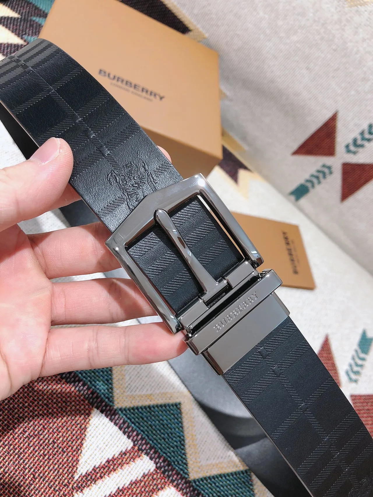 Burberry Knight Reversible Black Leather Belt 7