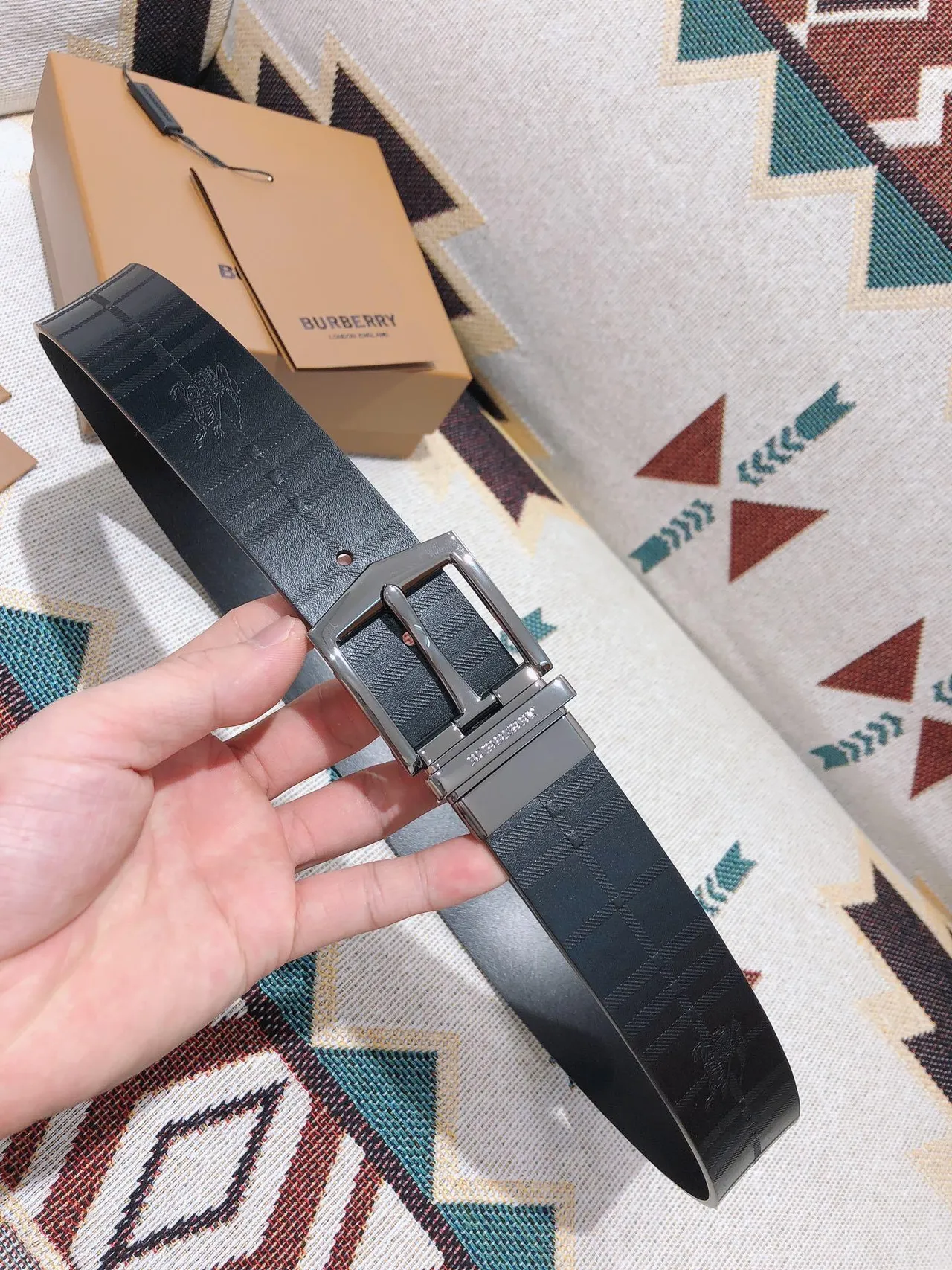 Burberry Knight Reversible Black Leather Belt 8