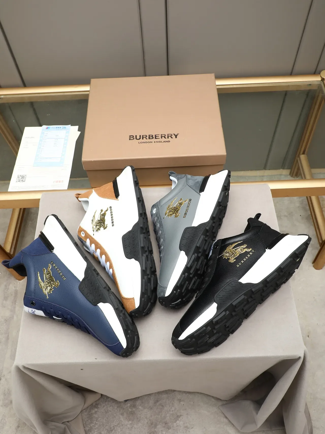 Burberry Knight Sneakers Blanc et Beige Deux Tons Chunky 2