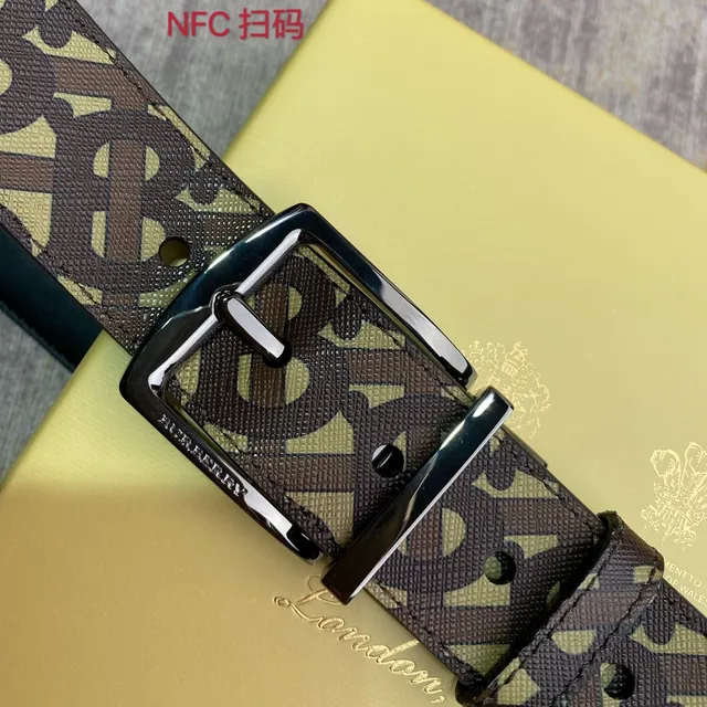 Burberry Monogram Cinto reversível Marrom Bege Preto Couro 4