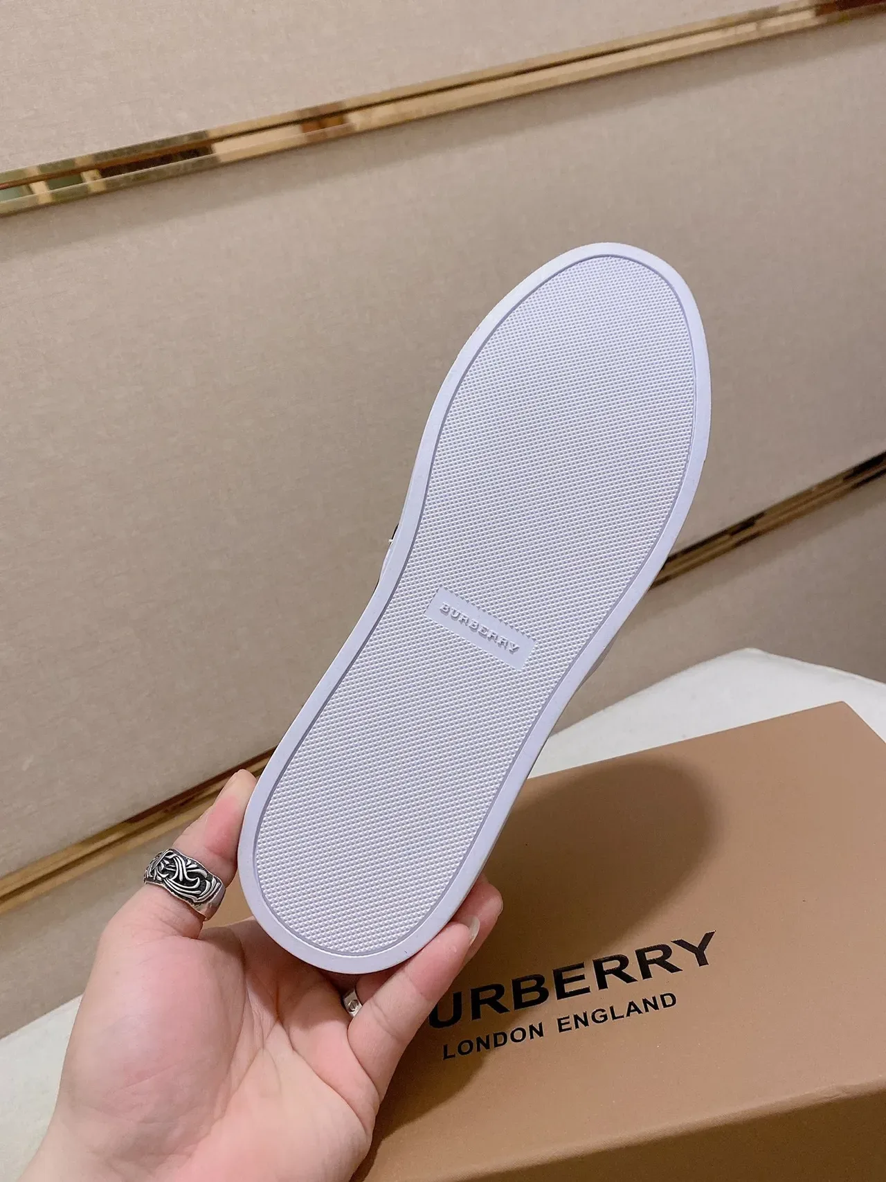 Burberry 海军蓝黑色套脚格纹纺织生活方式运动鞋 3