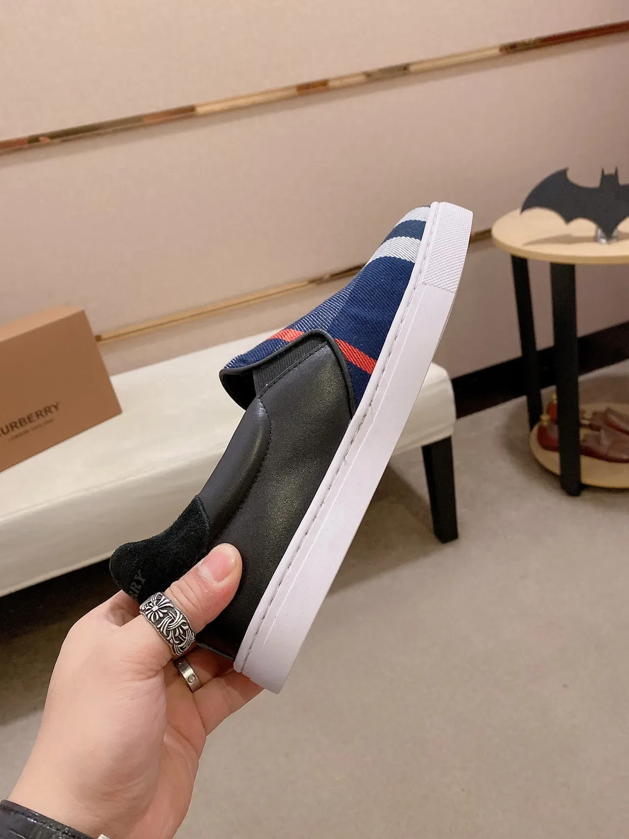 Burberry 海军蓝黑色套脚格纹纺织生活方式运动鞋 6
