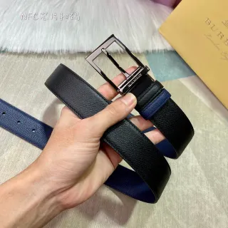 Burberry Reversible Black and Navy Grain Leather Belt