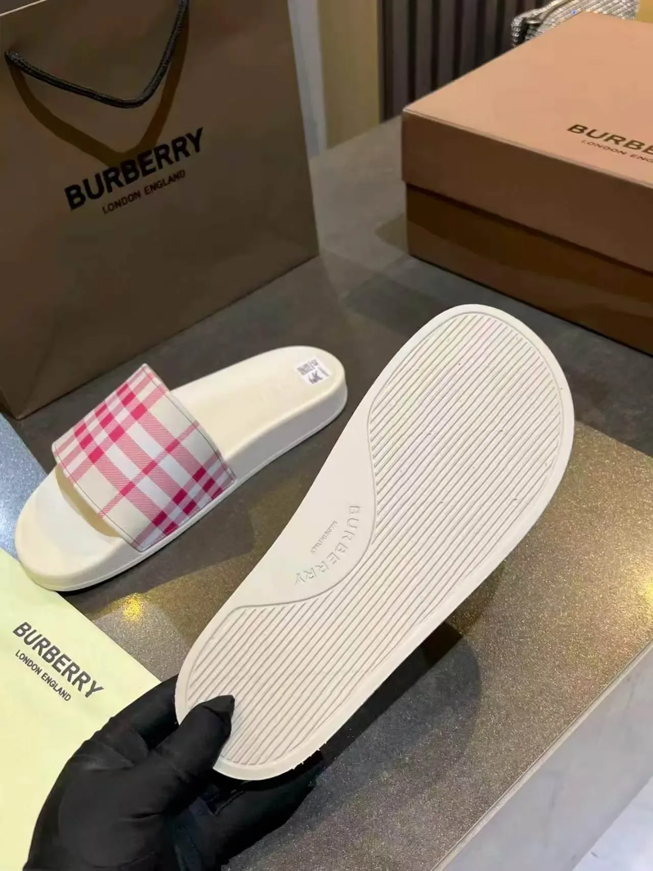 Burberry Slide Beige Pink Single-Strap Check-Patterned Slippers 2