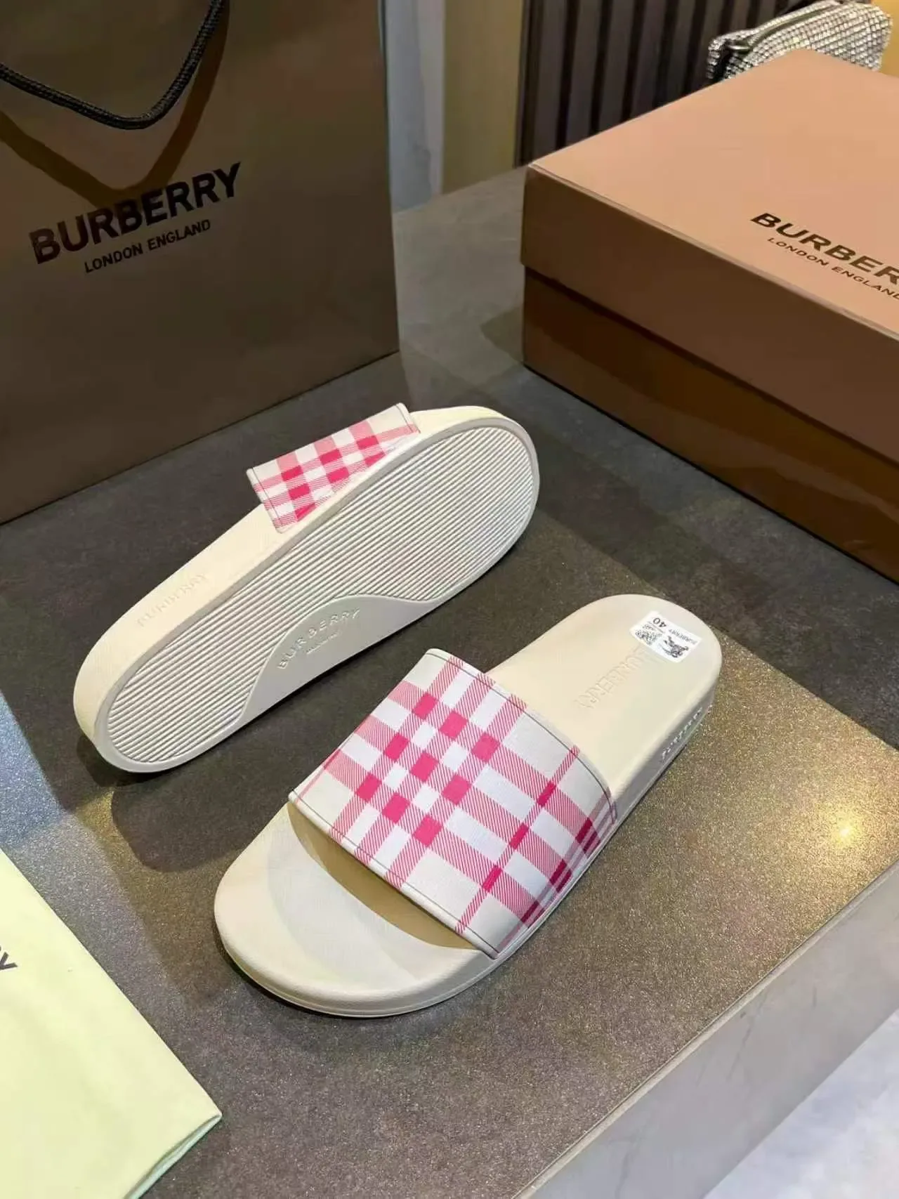 Burberry Slide Beige Pink Single-Strap Check-Patterned Slippers 3