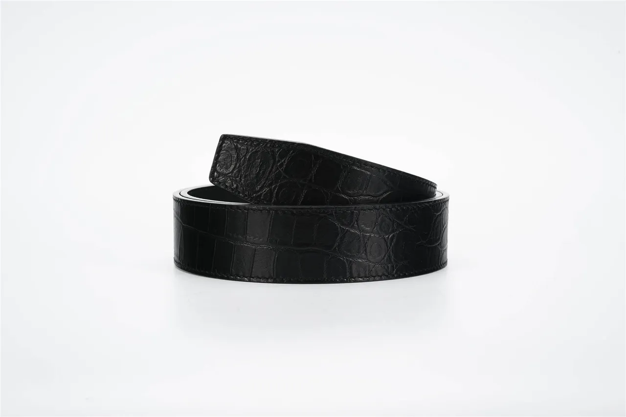 Burberry TB Belt Ceinture en cuir noir embossée crocodile 3