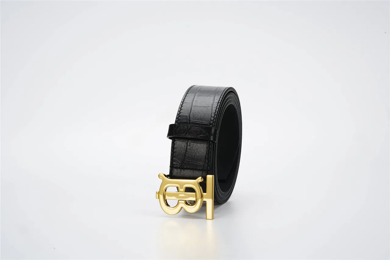 Burberry TB Belt Ceinture en cuir noir embossée crocodile 6