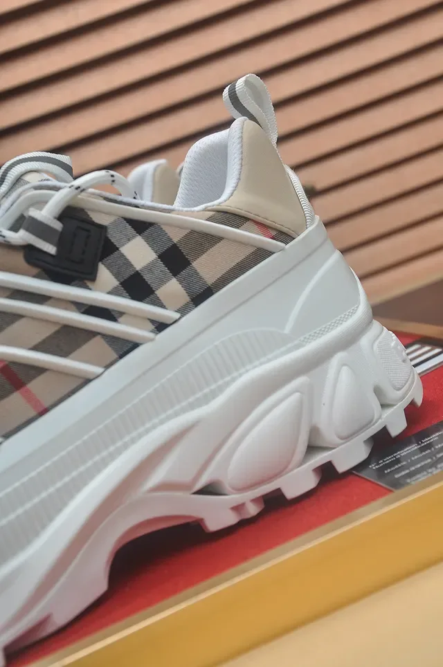 Burberry White Beige Sole Check-Pattern Upper Chunky Sneakers 2