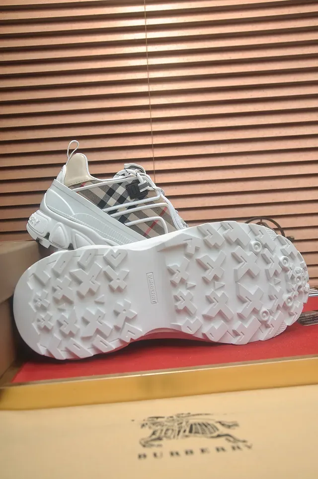 Burberry White Beige Sole Check-Pattern Upper Chunky Sneakers 3