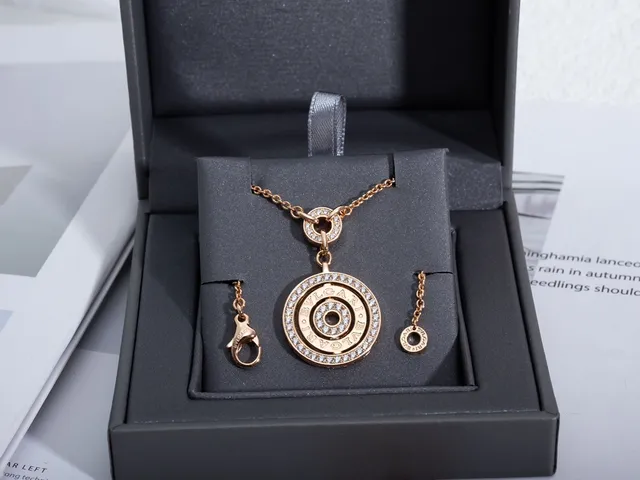 Bvlgari B.zero1 باڤيه مركزي ذهب وردي قلادة 3