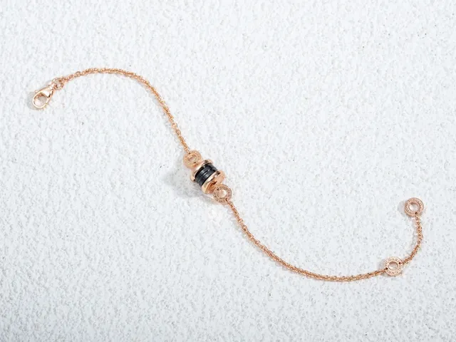 Bvlgari B.zero1 Bracelet or rose et céramique blanche 7