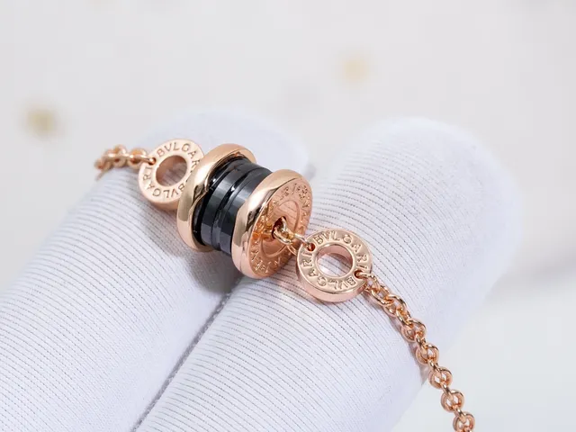 Bvlgari B.zero1 Bracelet or rose et céramique blanche 8