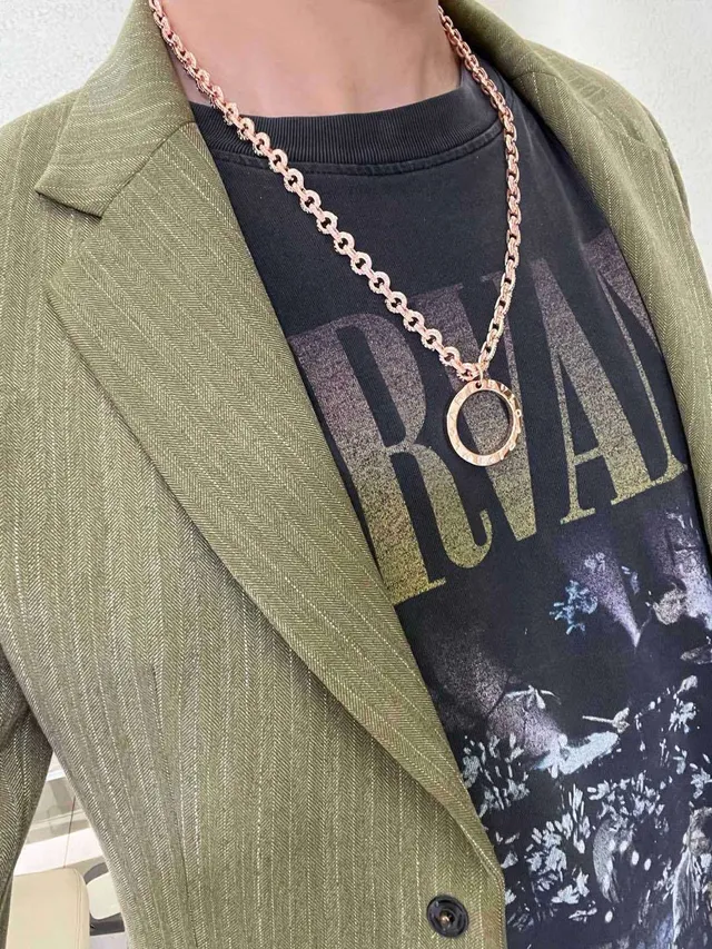 Bvlgari B.zero1 Collier pendentif circulaire en or rose diamanté 2