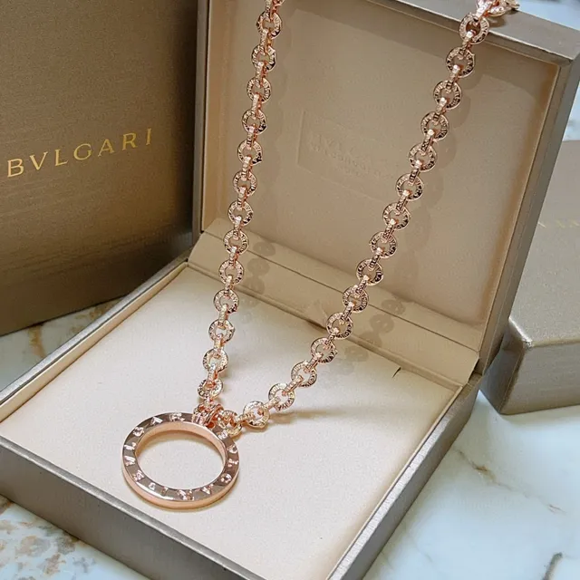 Bvlgari B.zero1 Collier pendentif circulaire en or rose diamanté 8