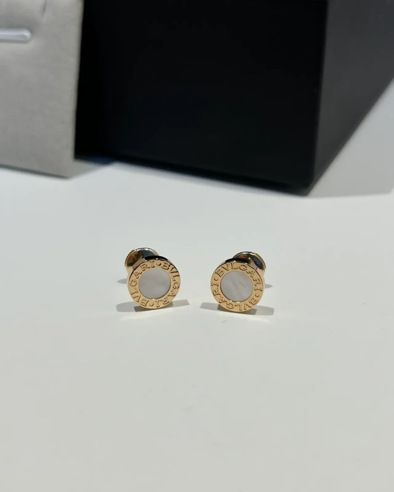 Bvlgari B.zero1 Round White Ceramic and Gold-Tone Stud Earrings 9