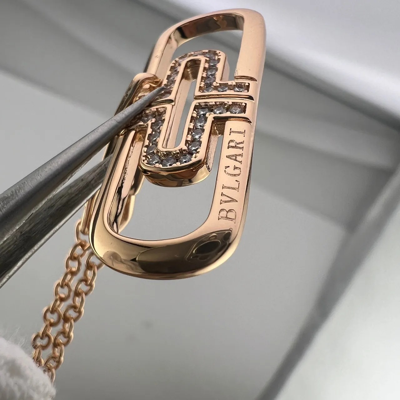 Bvlgari B.zero1 argent or entrelacé géométrique pendentif pavé-set cristaux collier 2