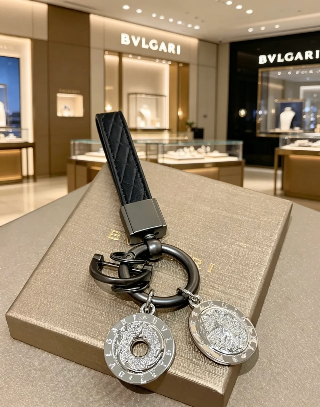 Bvlgari سوار أسود فضي حزام جلد مطبق باڤيه أقراص كريستال 5